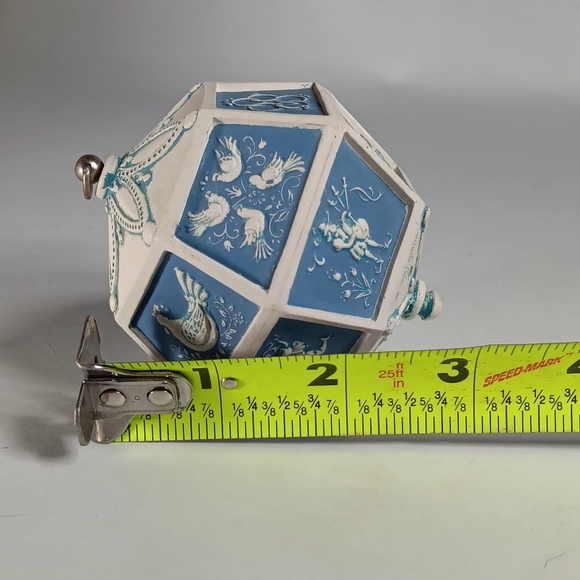 Rare Hallmark 12 Days of Christmas 1983 Musical, Animated Ornament - Picture 8 of 8